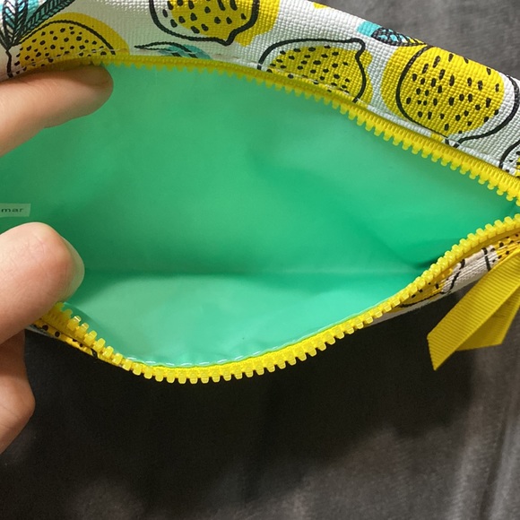 🦋3 piece makeup bundle! - Picture 4 of 7